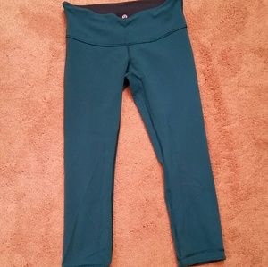 Lululemon wunder under reversible crops 6